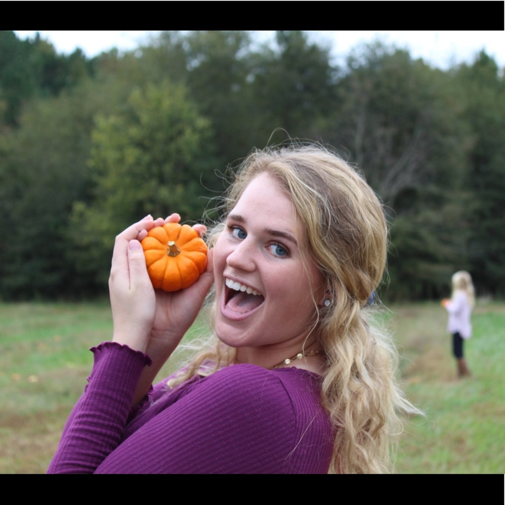 Meet your Posher, Avery